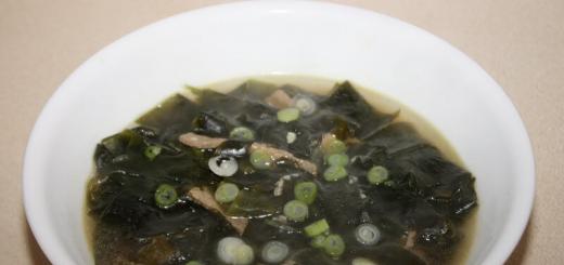 Sopa de algas Receta de sopa de algas con cerdo